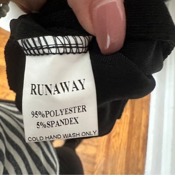 Runaway Stretchy Black Maxi Dress Cutouts Long Sleeves Collared Preppy - Picture 11 of 17